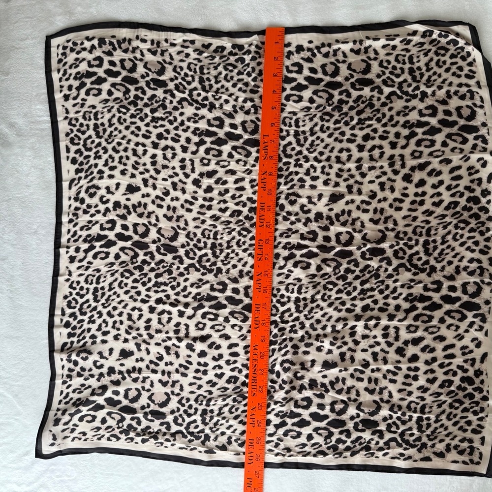 Unbranded Women's Classic Leopard Print Neck Scarf Bandanna Black Cream - Picture 8 of 9